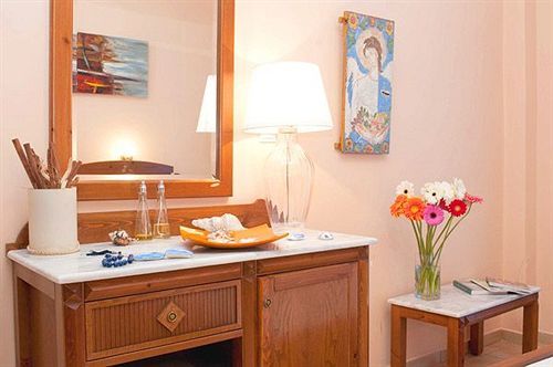 Atlantida Holiday Club Hotel อาโกรตีรี ภายนอก รูปภาพ